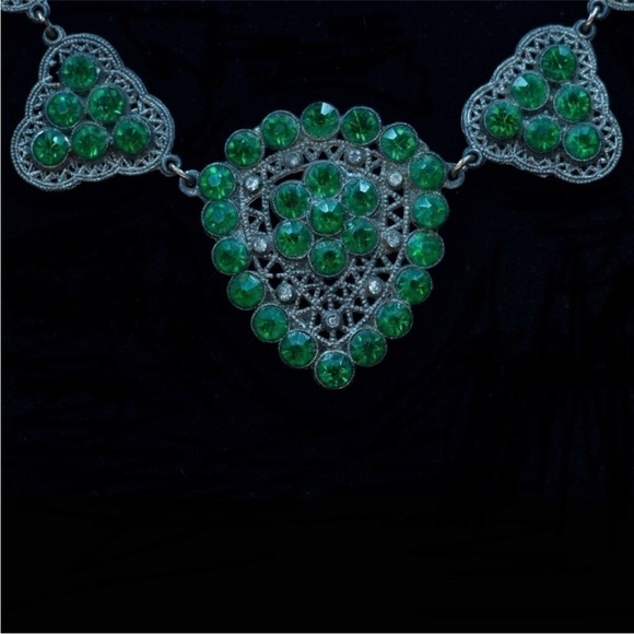 Emerald Green Rhinestone Filigree Vintage Necklace Christmas Party - Picture 15 of 16